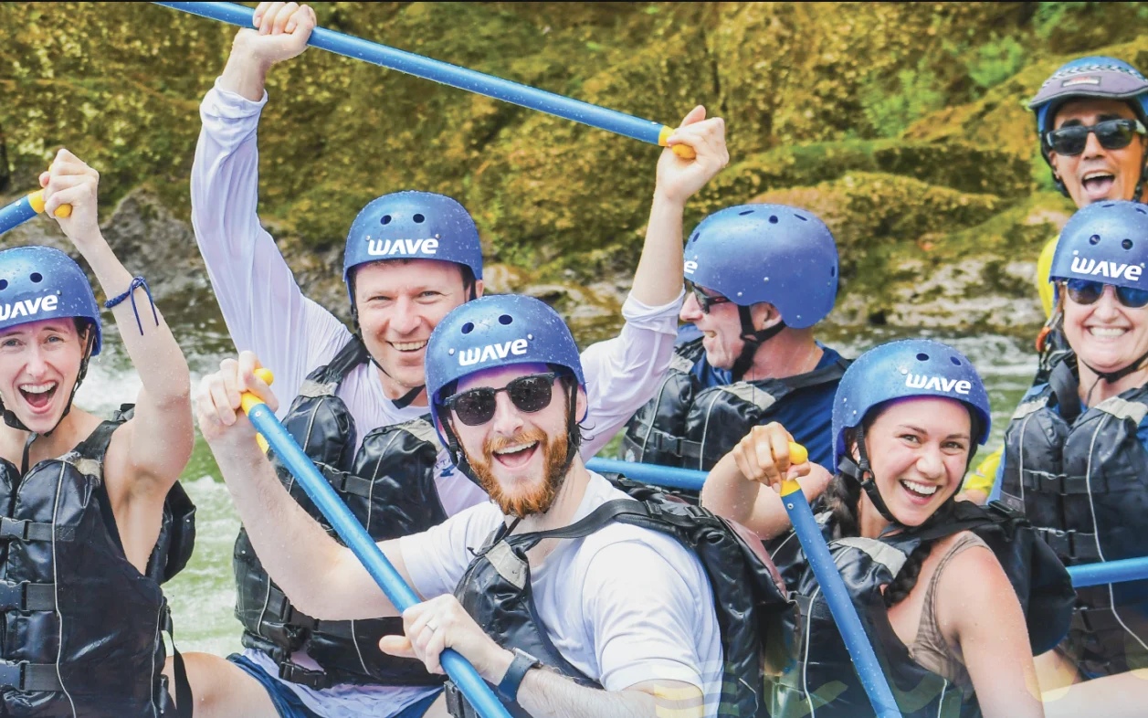 Canyoning junto a una cascada de la selva de La Fortuna